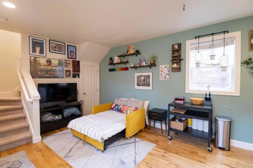 Casa vacanze Adorable Cozy House With Parking And Loft!