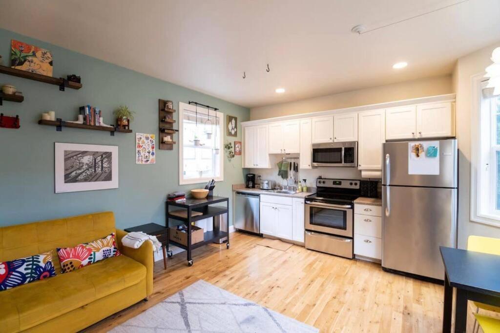 Casa vacanze Adorable Cozy House With Parking And Loft! *