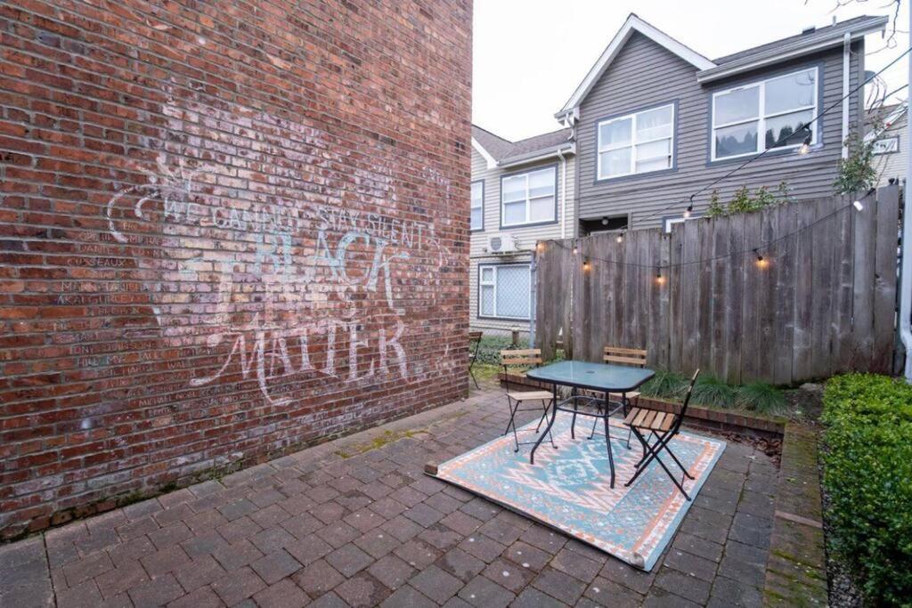 Casa vacanze Adorable Cozy House With Parking And Loft!